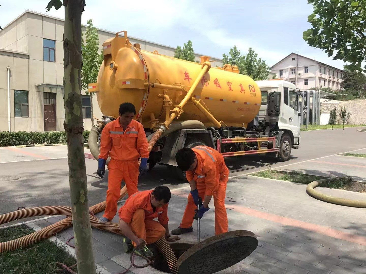 马鞍山化粪池清理与5-8吨吸粪车施工效率分析